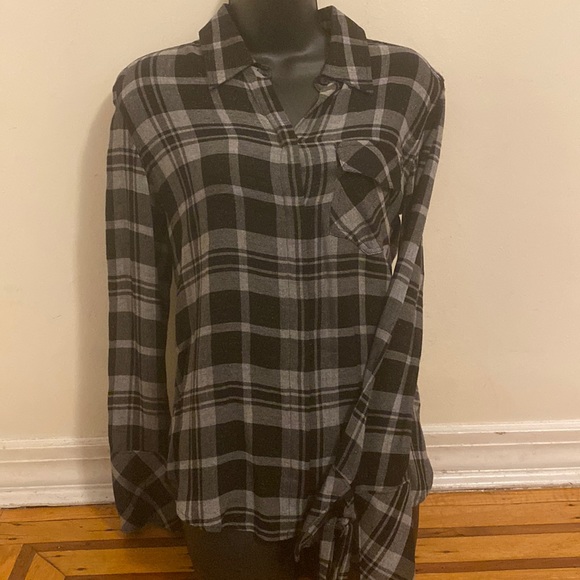 Ei8ht dreams plaid button down nWT Xs - Picture 1 of 6